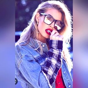 Quay Alright Sunglasses